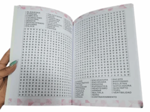 Libro De 62 Sopas De Letras En Español. Pasatiempos